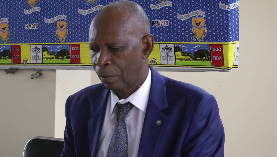 Décès de Valentin-Yves Mudimbe : le Professeur Mweze Cirhulwire rend un vibrant hommage à une figure majeure du savoir