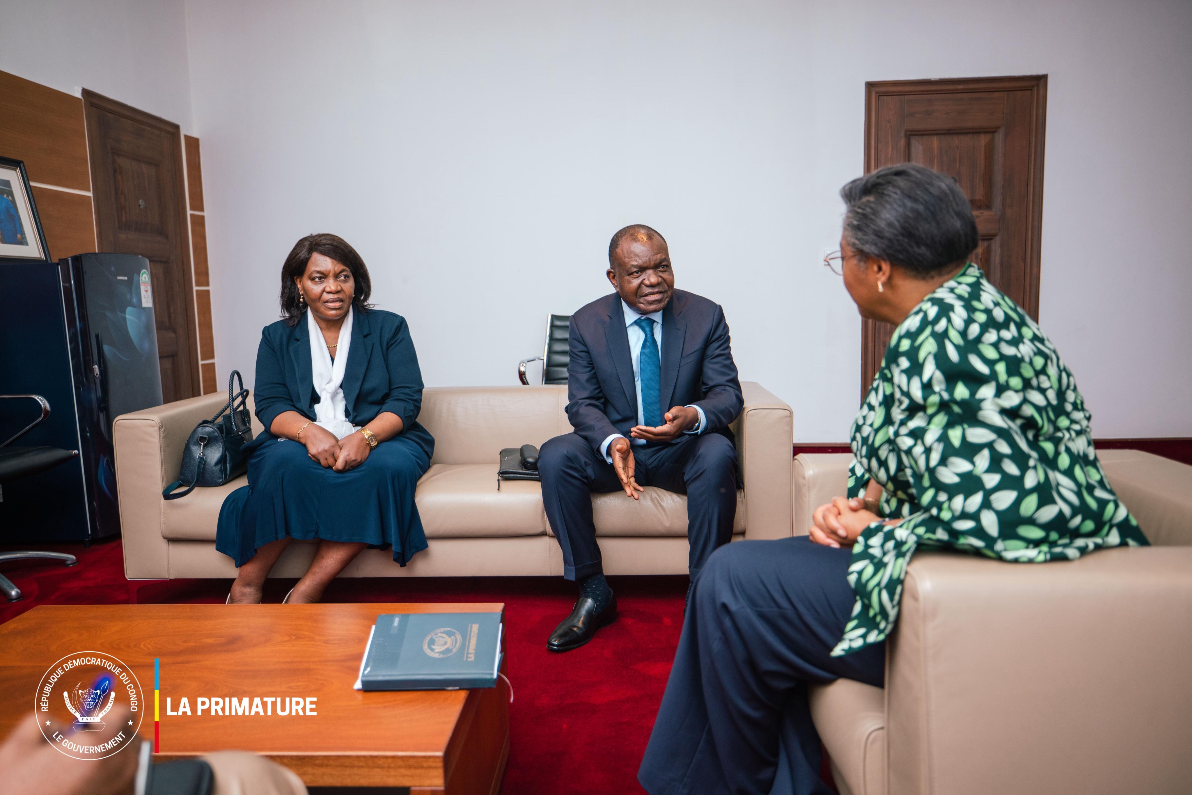 RDC : La première ministre judith suminwa tuluka reçoit Freddy matungulu du FMI pour la première revue des programmes FEC et FRD