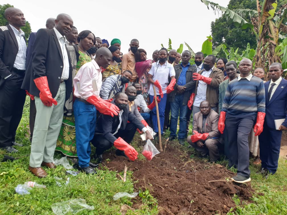 Le Sud-Kivu  : 36 éducateurs formés au tri des déchets et au compostage près du PNKB